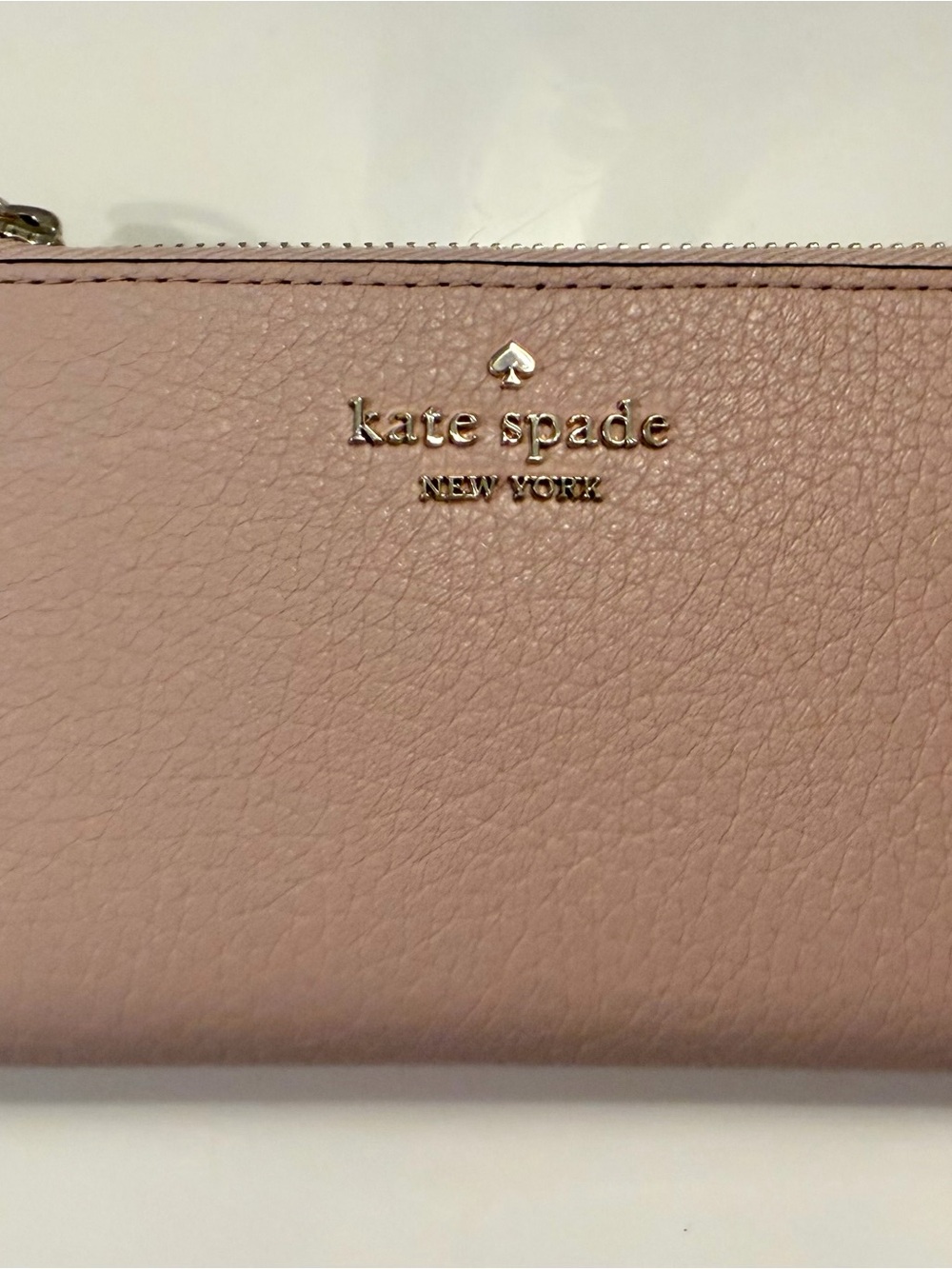 KATE SPADE ♠️ Pink Pebbled Leather Zip Wallet with Gold Logo